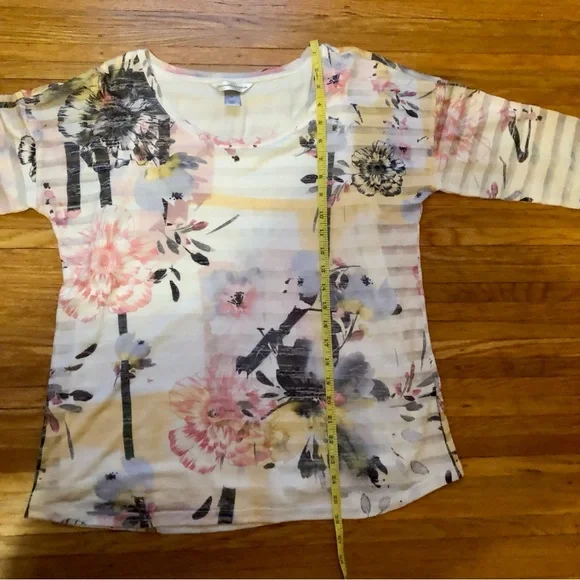 Christopher & Banks Abstract Floral Blouse 3/4 Length Sleeves built in tank top - Picture 6 of 10